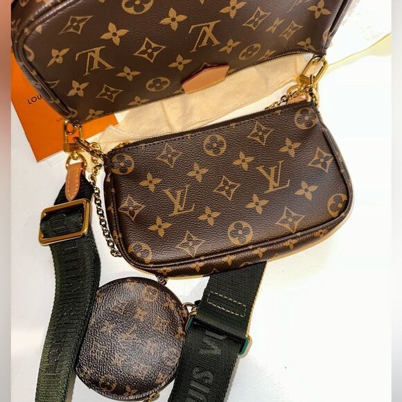 Louis Vuitton Multi Pochette Accessories - Picture 10 of 13
